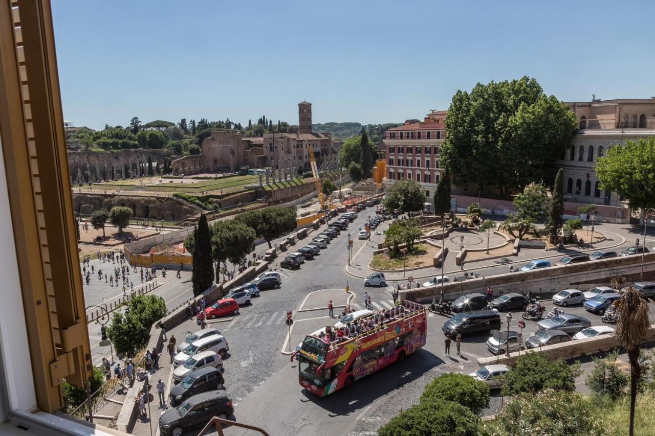 Amazing Colosseo Rome Exterior photo